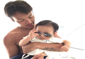 親子博主陳偉霆瘋狂曬娃 自稱霸霸與外甥度假