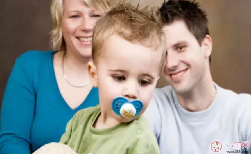 寶寶一直害羞怕生 如何引導孩子更合群 寶寶一直害羞怕生 如何引導孩子更合群