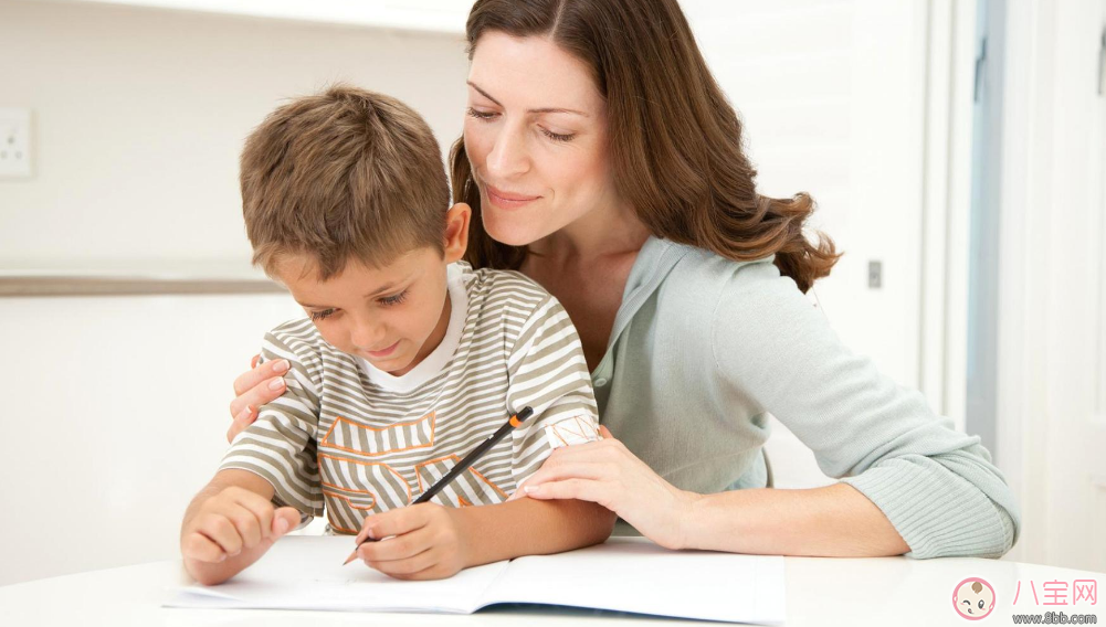 這樣做竟能開(kāi)發(fā)寶寶大腦 開(kāi)發(fā)寶寶智力方法攻略 這樣做竟能開(kāi)發(fā)寶寶大腦 開(kāi)發(fā)寶寶智力方法攻略