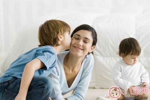 讓孩子學(xué)會(huì)做家務(wù) 好處多還益智