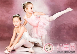 甜馨越來(lái)越美的原因 芭蕾舞蹈學(xué)習(xí)好處多