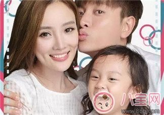 甜馨懂事有氣質(zhì) 李小璐育兒觀念有妙招 甜馨懂事有氣質(zhì) 李小璐育兒觀念有妙招