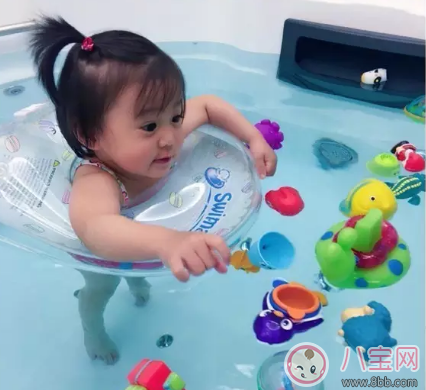 跟咘咘一起做早教運(yùn)動(dòng) 正確的早教運(yùn)動(dòng)的時(shí)間與方法 跟咘咘一起做早教運(yùn)動(dòng) 正確的早教運(yùn)動(dòng)的時(shí)間與方法