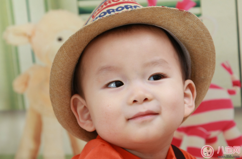 有錢人和窮人家的父母養(yǎng)出來的差別 別再在家哭窮了 有錢人和窮人家的父母養(yǎng)出來的差別 別再在家哭窮了