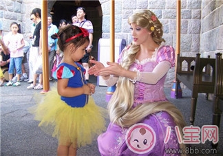 小寶寶也追星 如何看待三歲以上的孩子追星 小寶寶也追星 如何看待三歲以上的孩子追星