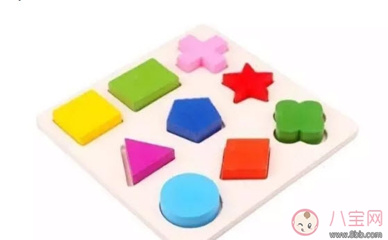 寶寶玩拼圖的好處 如何給寶寶挑選適合的拼圖