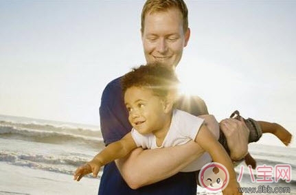 適合寶寶和爸爸一起玩的親子游戲 父親和寶寶的親子游戲 適合寶寶和爸爸一起玩的親子游戲 父親和寶寶的親子游戲