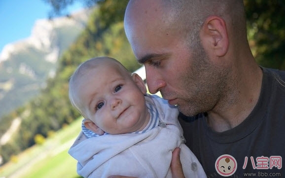 適合寶寶和爸爸一起玩的親子游戲 父親和寶寶的親子游戲 適合寶寶和爸爸一起玩的親子游戲 父親和寶寶的親子游戲