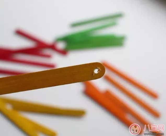 小小冰棍棒大用處 自制玩具來(lái)解暑 小小冰棍棒大用處 自制玩具來(lái)解暑