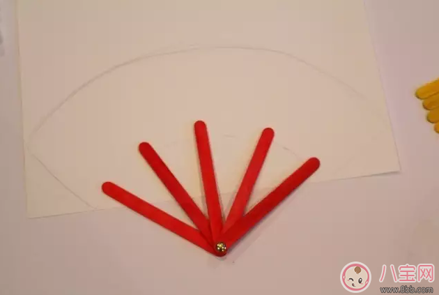 小小冰棍棒大用處 自制玩具來(lái)解暑 小小冰棍棒大用處 自制玩具來(lái)解暑