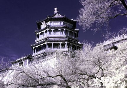 頤和園佛香閣的傳說(shuō)頤和園佛香閣是為了鎮(zhèn)鬼？