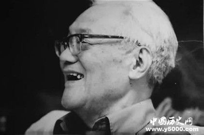 巴金簡(jiǎn)介巴金作品生平經(jīng)歷介紹巴金人物評(píng)價(jià)榮譽(yù)獎(jiǎng)項(xiàng)介紹