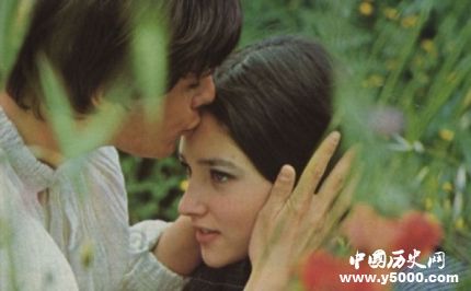 《羅密歐與朱麗葉》劇本簡(jiǎn)介如何賞析《羅密歐與朱麗葉》？