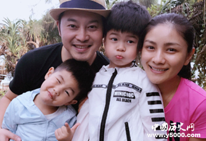 沙溢簡(jiǎn)介沙溢演藝經(jīng)歷影視劇作品介紹沙溢妻子兒子是誰