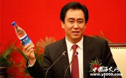 許家印簡介許家印生平經(jīng)歷介紹許家印做過哪些慈善事業(yè) 許家印簡介許家印生平經(jīng)歷介紹許家印做過哪些慈善事業(yè)