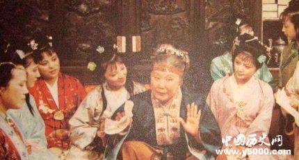 紅樓夢賈母人物形象分析賈母為何棄黛擇釵？