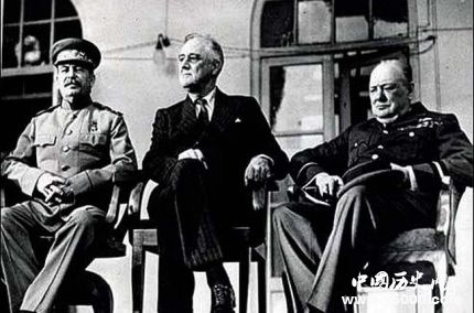 雅爾塔會議背景內(nèi)容簡介雅爾塔會議的影響有哪些？