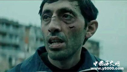 戛納大獎《犬舍驚魂》劇情詳解：狗男的人生是偉大還是喪