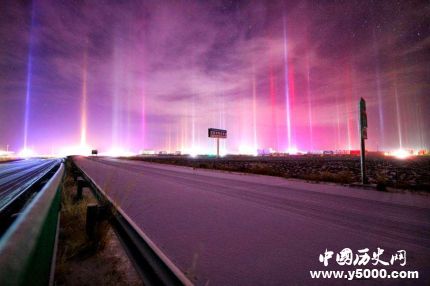青海茶卡出現(xiàn)極美光柱 光柱現(xiàn)象產(chǎn)生的原因是什么？