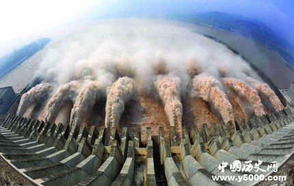 三峽水電站年發(fā)電量首破一千億千瓦時三峽水電站歷史意義簡介 三峽水電站年發(fā)電量首破一千億千瓦時三峽水電站歷史意義簡介