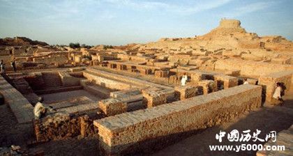 樓蘭古城未解之謎：樓蘭古城突然消失的原因是什么