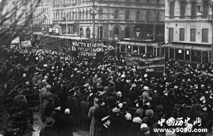 俄國二月革命影響簡介二月革命和十月革命有什么區(qū)別？