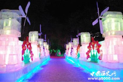 哈爾濱冰燈游園會(huì)簡介冰燈游園會(huì)舉辦時(shí)間發(fā)展歷史介紹