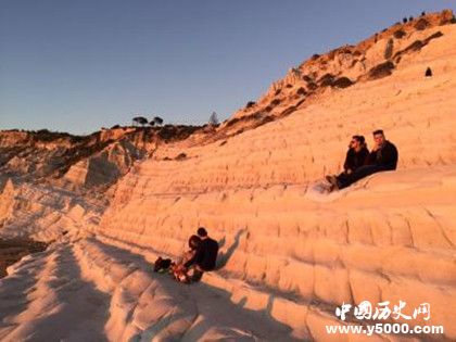 通向大海的四萬(wàn)個(gè)臺(tái)階是怎么來(lái)的 在什么地方 通向大海的四萬(wàn)個(gè)臺(tái)階是怎么來(lái)的 在什么地方