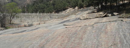 泰山經(jīng)石峪簡介泰山經(jīng)石峪究竟是誰寫的？
