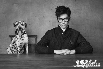 時(shí)尚先生Esquire簡(jiǎn)介時(shí)尚先生內(nèi)容介紹雜志發(fā)展歷史介紹