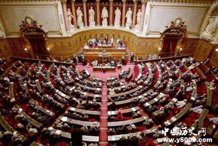 責(zé)任內(nèi)閣制簡(jiǎn)介責(zé)任內(nèi)閣制的特點(diǎn)是什么？