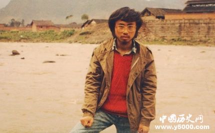 海子逝世30周年海子為什么臥軌？