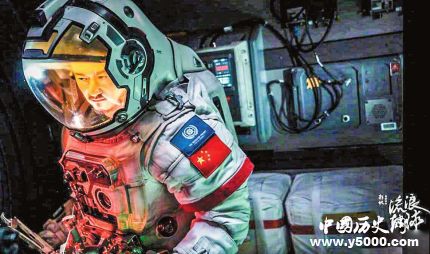 學(xué)生改編流浪地球?qū)W生是怎么改編流浪地球的？