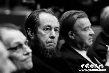 索爾仁尼琴生平代表作品簡介索爾仁尼琴的名言有哪些？