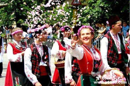 元旦節(jié)的習(xí)俗世界各國是怎樣慶祝元旦的？