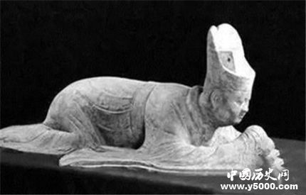 三拜九叩由來簡介三拜九叩禮儀步驟是怎樣的？