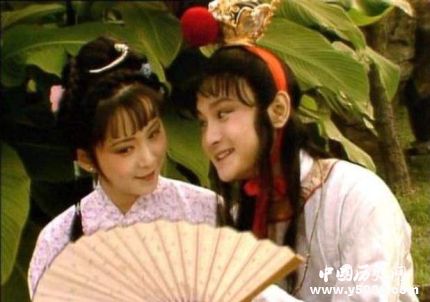 紅樓夢碧痕人物故事簡介碧痕的名字有什么特殊含義？