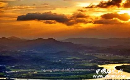 二龍山旅游風(fēng)景區(qū)在什么地方二龍山旅游風(fēng)景區(qū)景點(diǎn)介紹