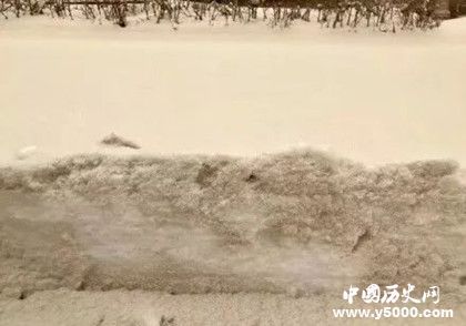 烏魯木齊下黃雪是怎么回事烏魯木齊氣候環(huán)境怎么樣