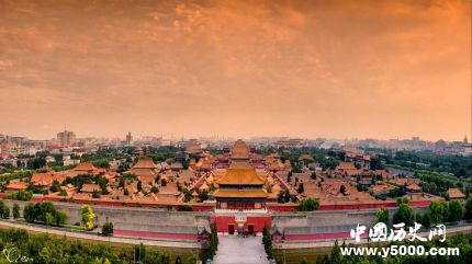 為什么民間流傳故宮房間是九千九百九十九間半？