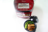 不需要技術(shù)含量的【姬松茸排骨煲仔飯】的做法步驟14