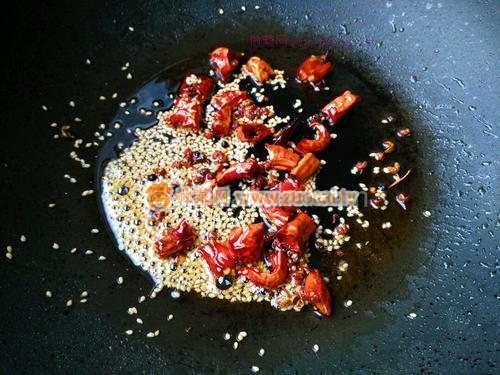 干鍋辣椒拌菠菜的做法