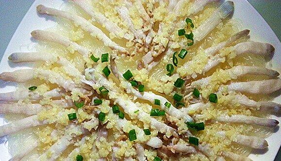 營(yíng)養(yǎng)美味的蒜蓉蒸沙蟲怎么做？