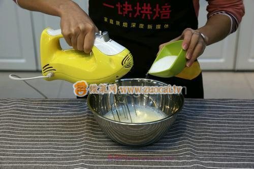 圣誕樹(shù)樁蛋糕的做法