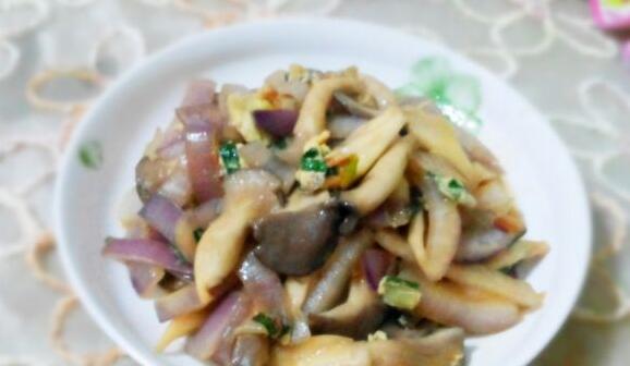 營養(yǎng)健康的蘑菇洋蔥炒雞蛋怎么做？