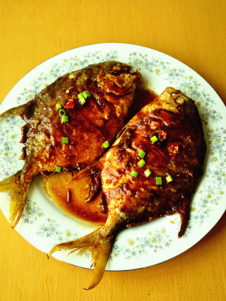 紅燒魚的做法步驟：12