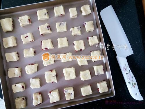 蔓越莓酸奶小面包塊的做法