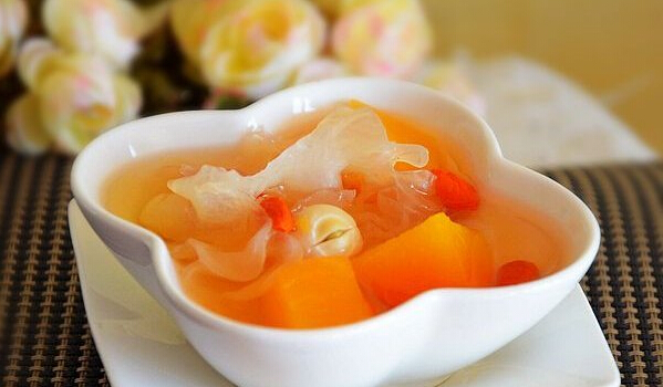 木瓜銀耳粥怎么做？