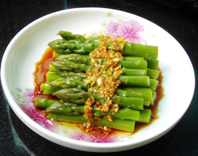 春季應(yīng)季菜響油蘆筍怎么做？