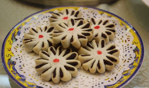 怎么做棗泥梅花酥？